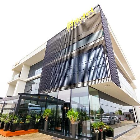 N Hotel By Noshi Rinas Екстер'єр фото